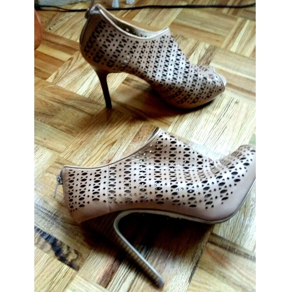 Ann Taylor nude tan perforated mesh leather ankle boots booties high heels 9 1/2